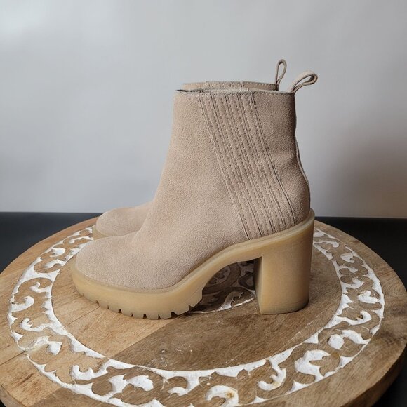 Dolce Vita "Celia" Beige Platform Lug Sole Ankle Boots 6.5M Leather Upper - Picture 3 of 12